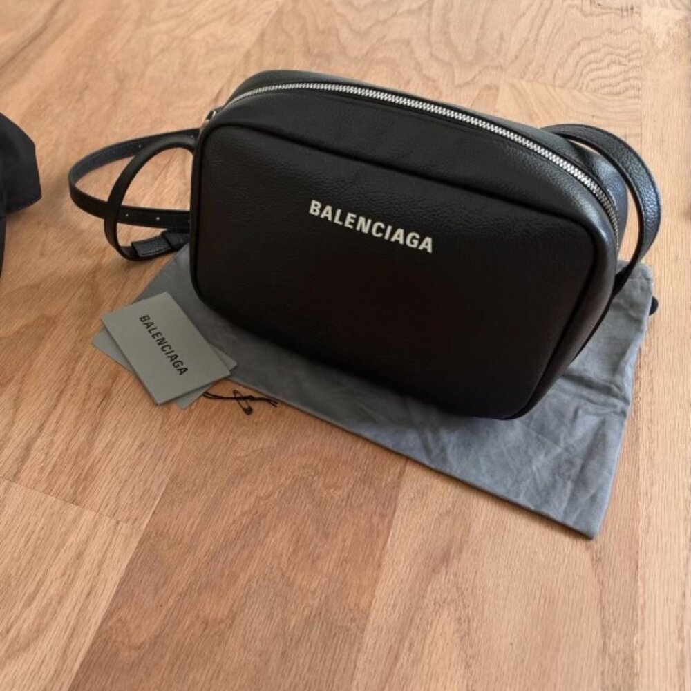 Balenciaga Medium Camera Bag